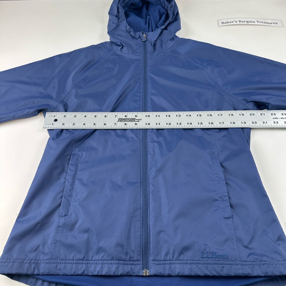 L.L. Bean Women’s Blue Rain Jacket - Picture 4 of 7